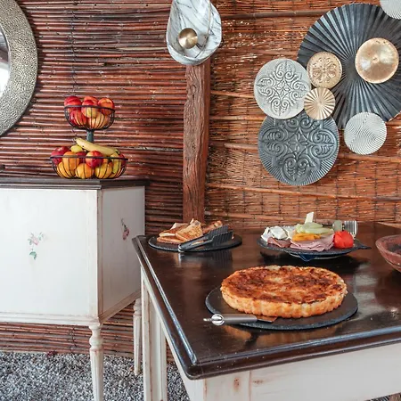 Sunrock - Jasmine Naxos City