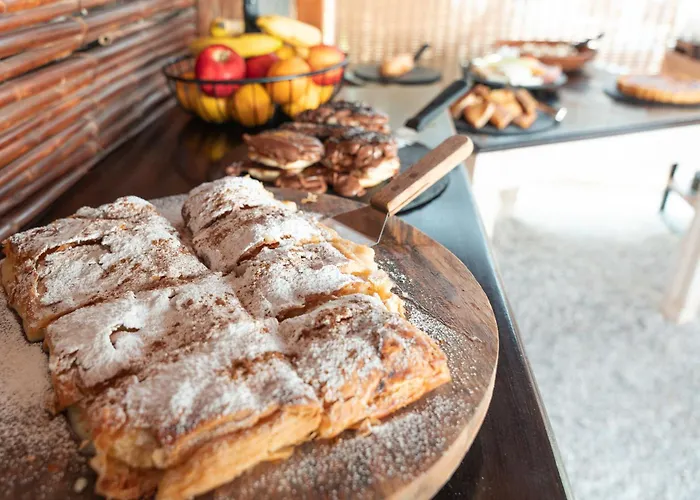 Sunrock - Jasmine Aparthotel Naxos City